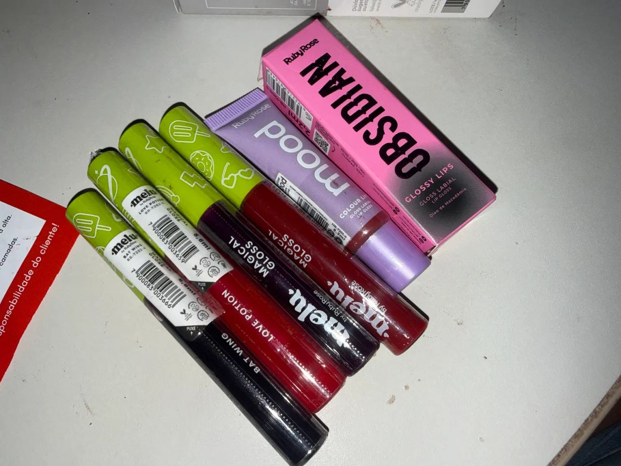 Maleta de maquiagens da Ruby Rose - Foto 2