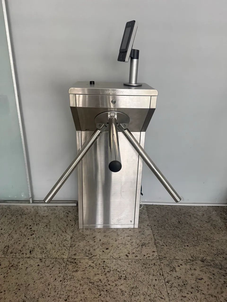 Catraca de acesso rikvision