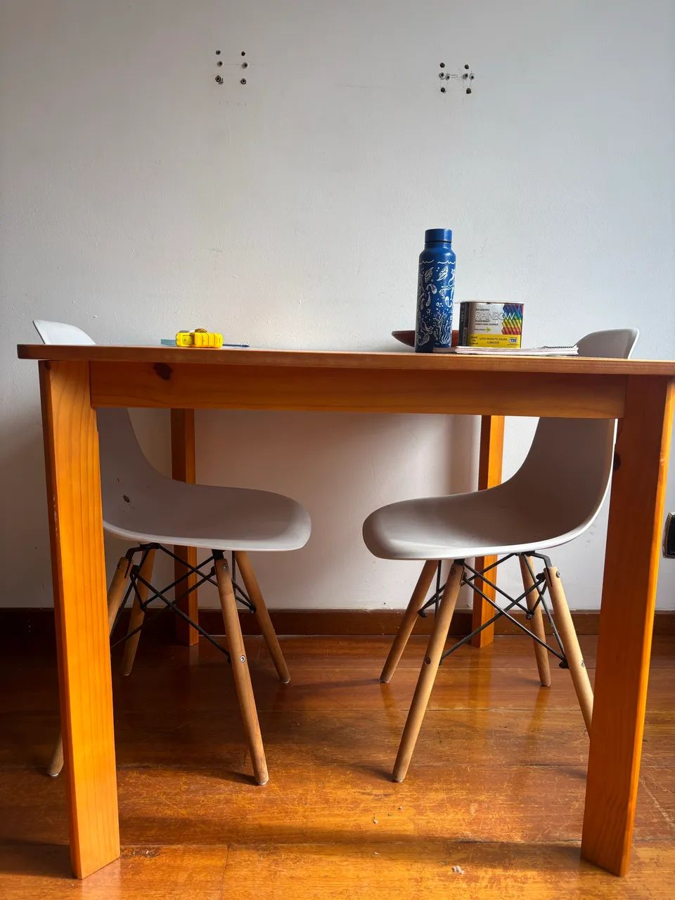 Mesa e 2 cadeiras 