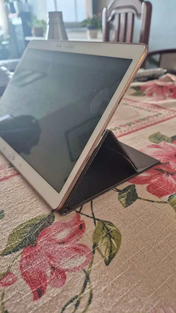 Tablet Sansung com capa específica (2014) - Foto 4