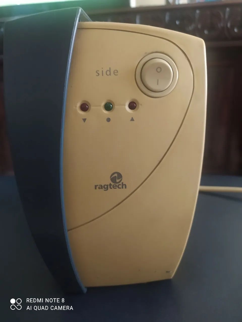 Estabilizador 5 tomadas, 110/220V