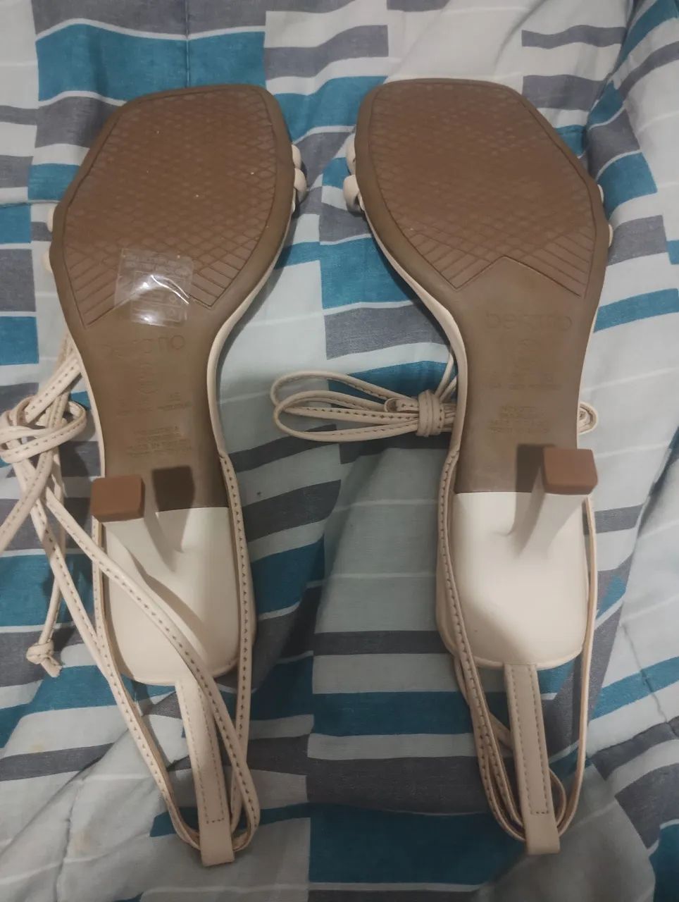 Sandália beira rio nova 34/ mas calça 35 - Foto 3