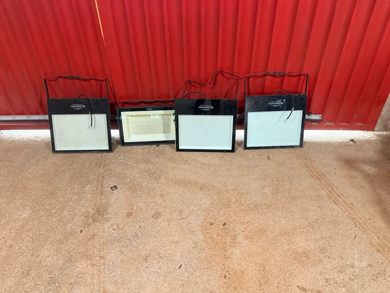 Vende-se refletores