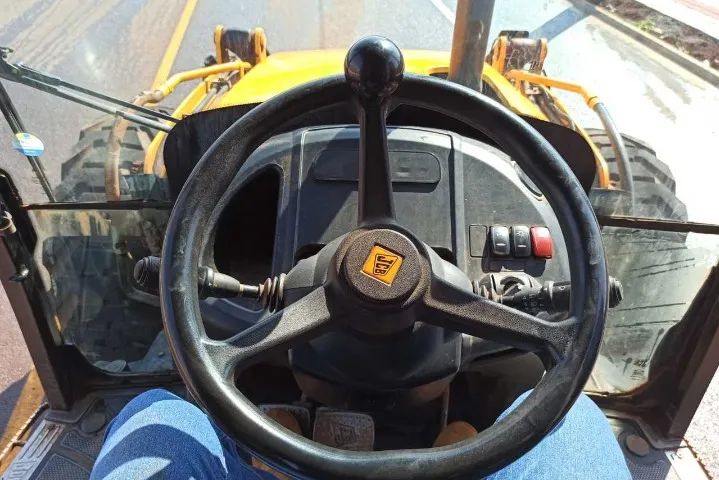 Retroescavadeira JCB 2014.  - Foto 5