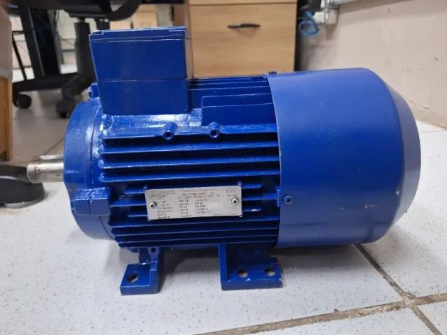 Motor Elétrico Siemens 3CV Trifásico 220/380/440V - 1710 RPM - IP55