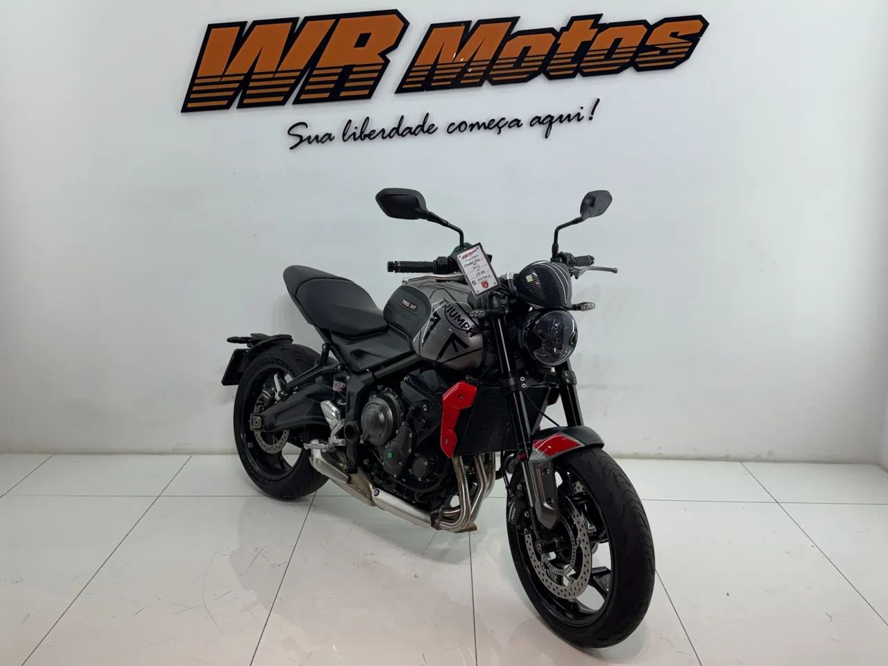 TRIUMPH TRIDENT 660 - Foto 2