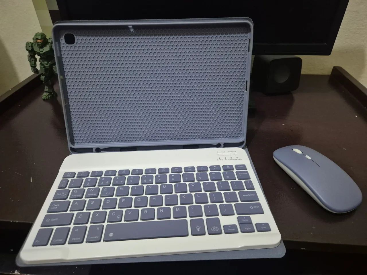 Capinha com teclado e mouse para o Tablet S6 Lite 2024 - Foto 3