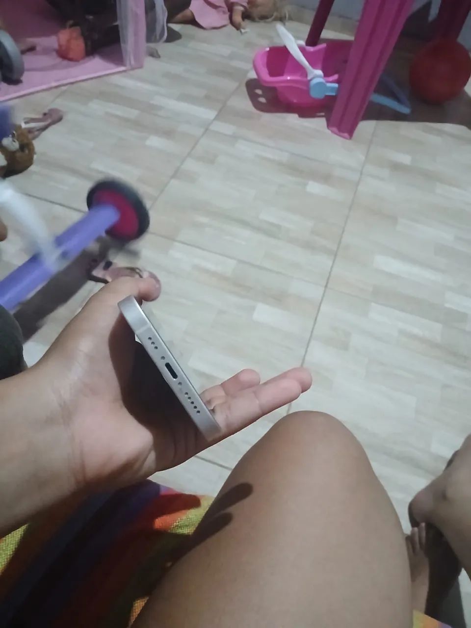 iPhone 13 branco 128 gb  - Foto 4