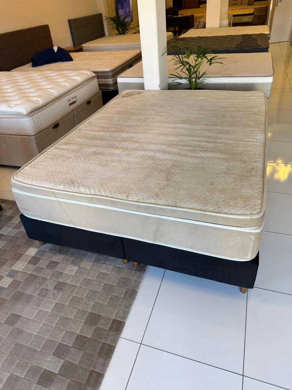 Cama Box QUEEN SIZE USADA TOP - ENTREGAMOS  - Foto 3