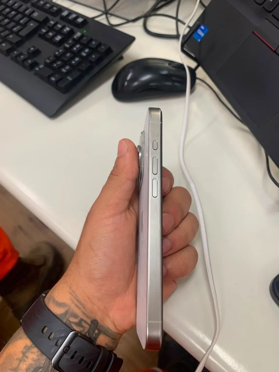 iPhone 15 Pro 128gb - Foto 3