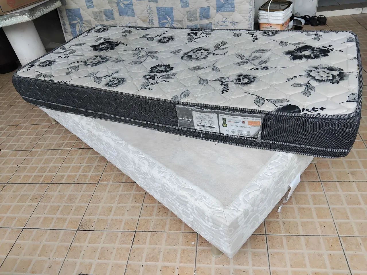 Cama Box solteiro 299,00 !
