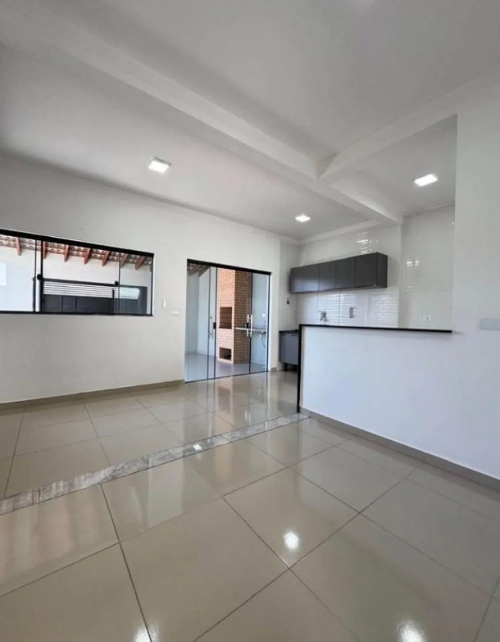 VENDO CASA EM VARGINHA - Foto 2