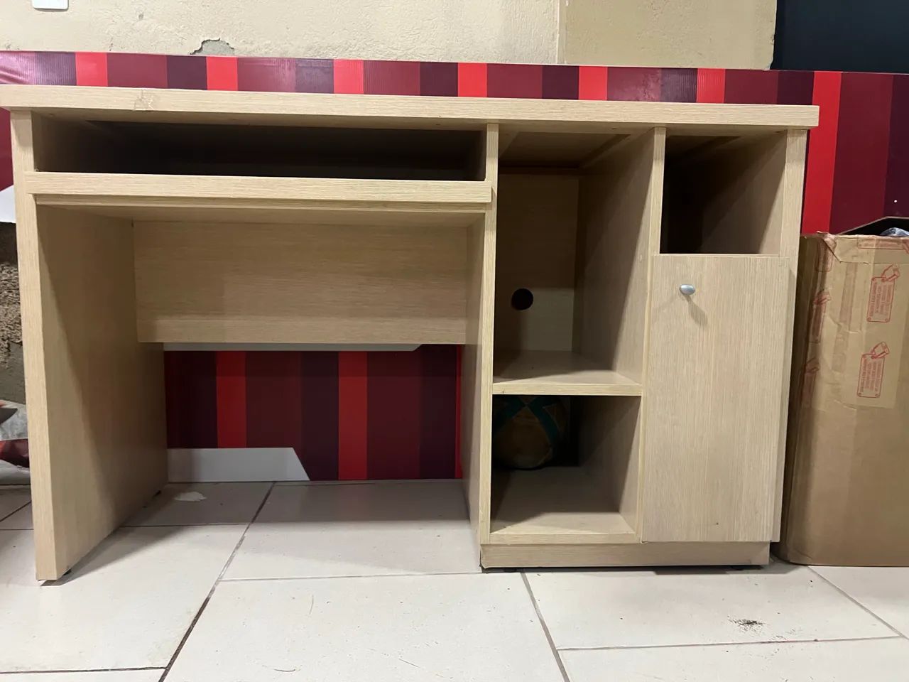 MESA DE ESCRITÓRIO PARA COMPUTADOR 439275255047147520