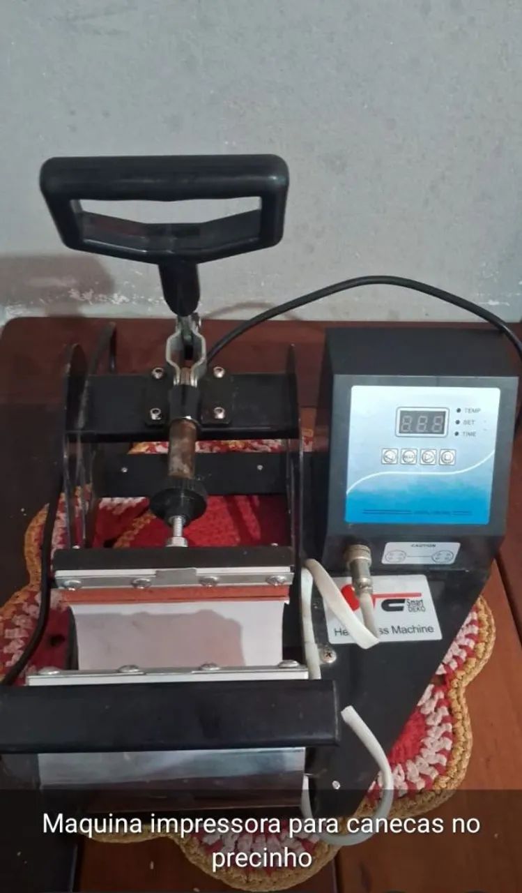 Vende-se maquina impressora de canecas - Foto 2