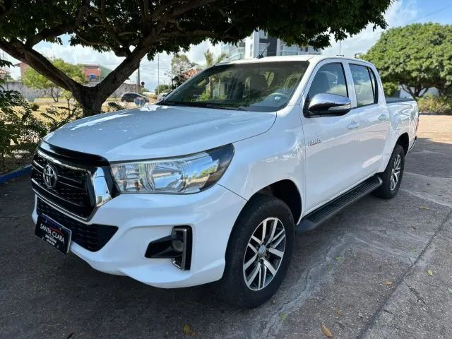 Toyota Hilux CD 4X4 2.8 DIESEL MEC. 2017