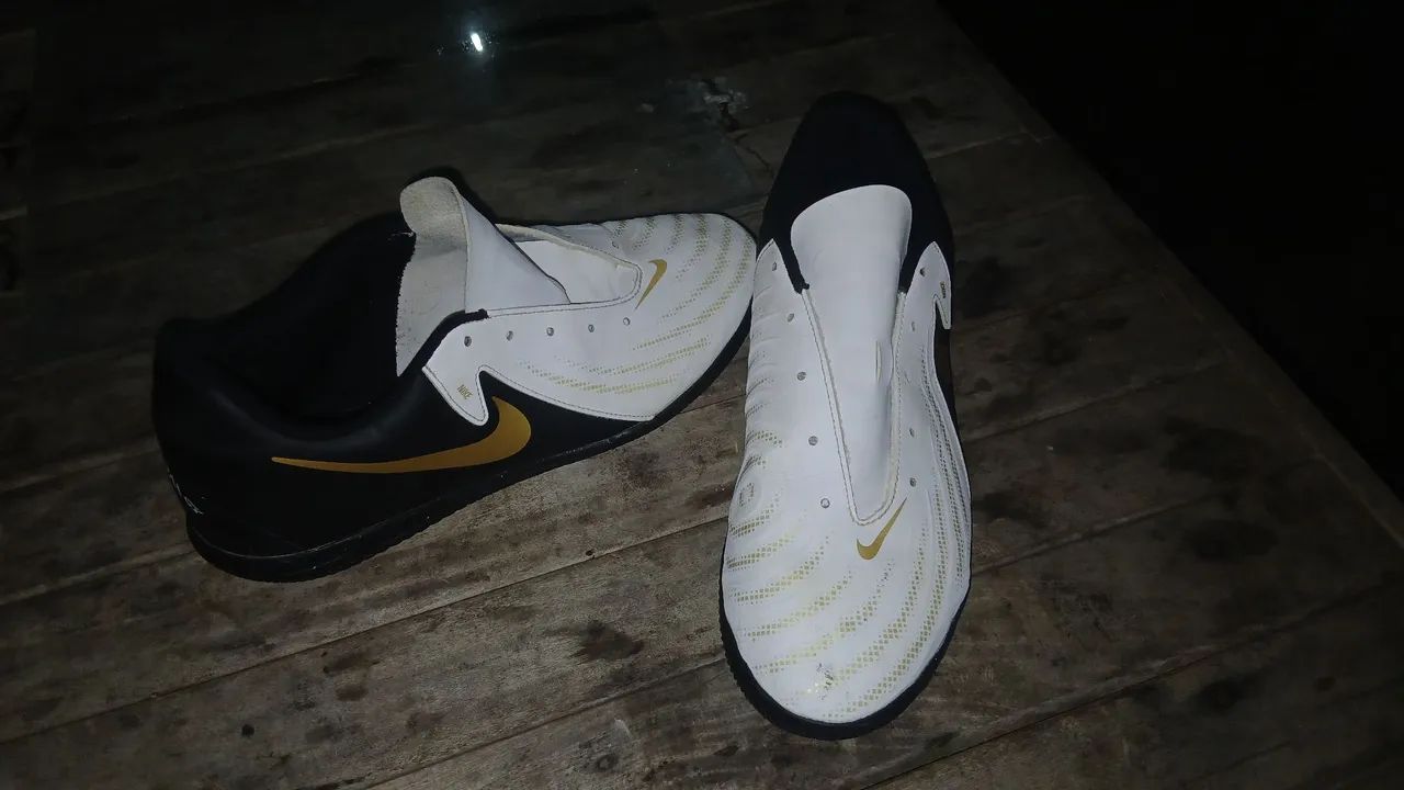Vendo Chuteira de Futsal *PHANTOM* - Foto 3