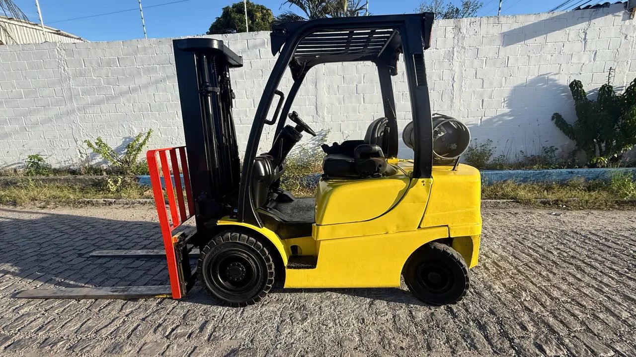Empilhadeira - 2,5ton - Yale - Foto 2