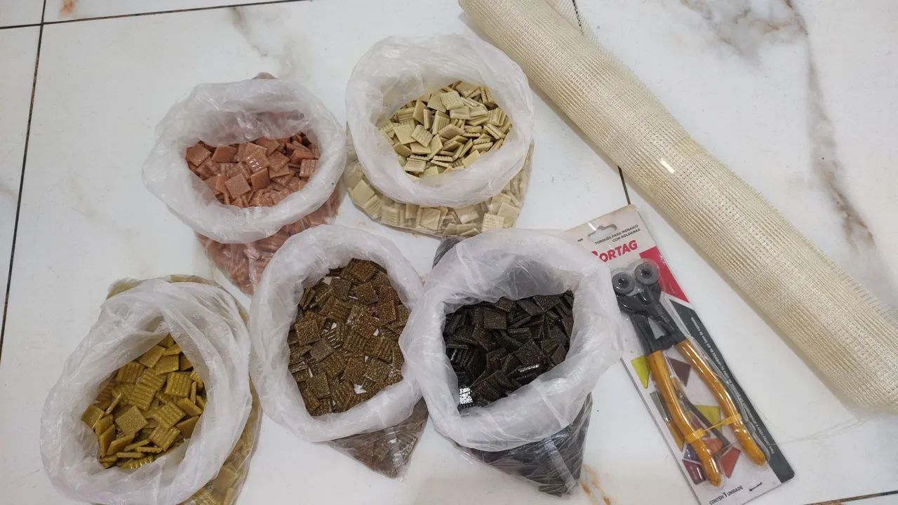 Pastilhas de Vidro para Mosaico + 1 Torquês para Mosaico 