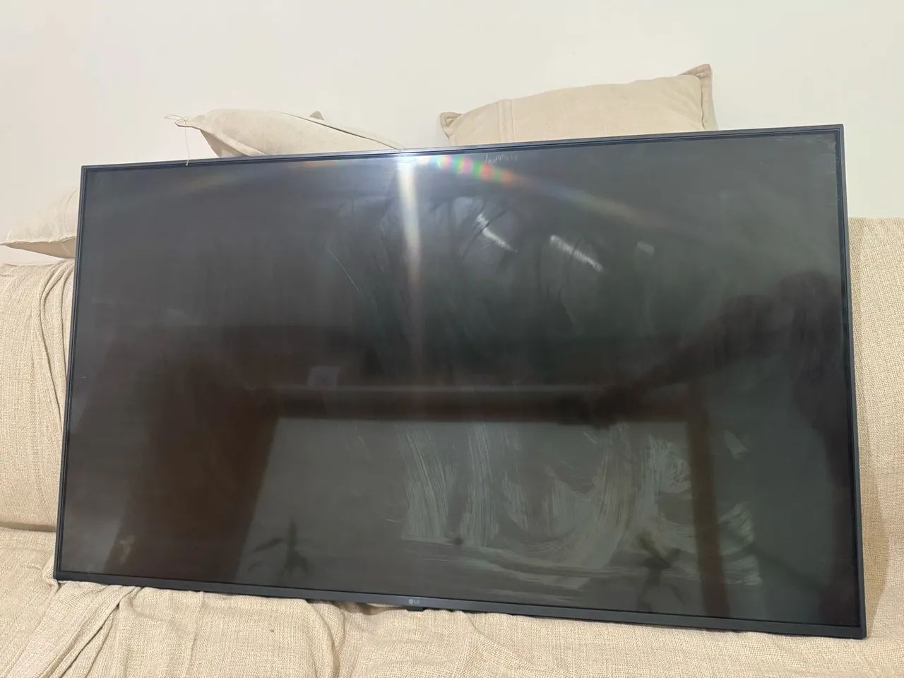 TV LG 50 polegadas danificada