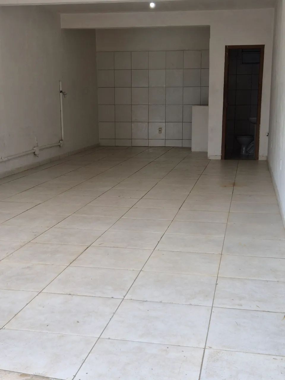 Aluga-se Ponto Comercial em Cajazeiras 08 - Foto 3