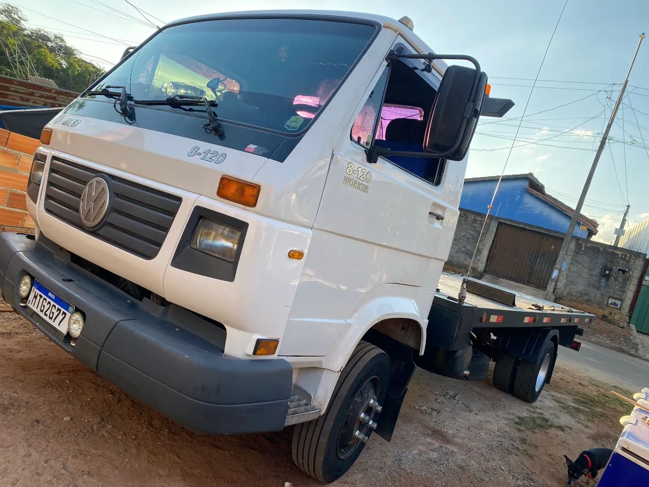 Caminhão 8-120