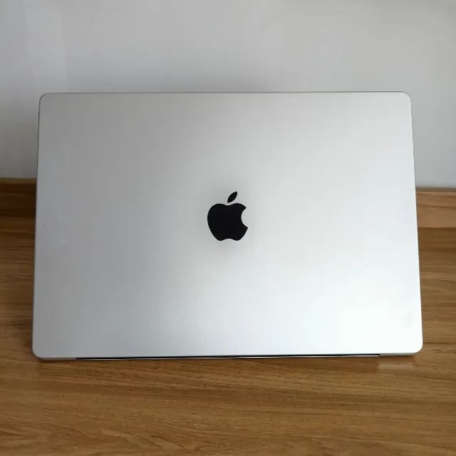 MACBOOK PRO 16 M4 MAX 48GB/1TB - SILVER - 15 CICLOS - 40GPU - COMO NOVO - Foto 3