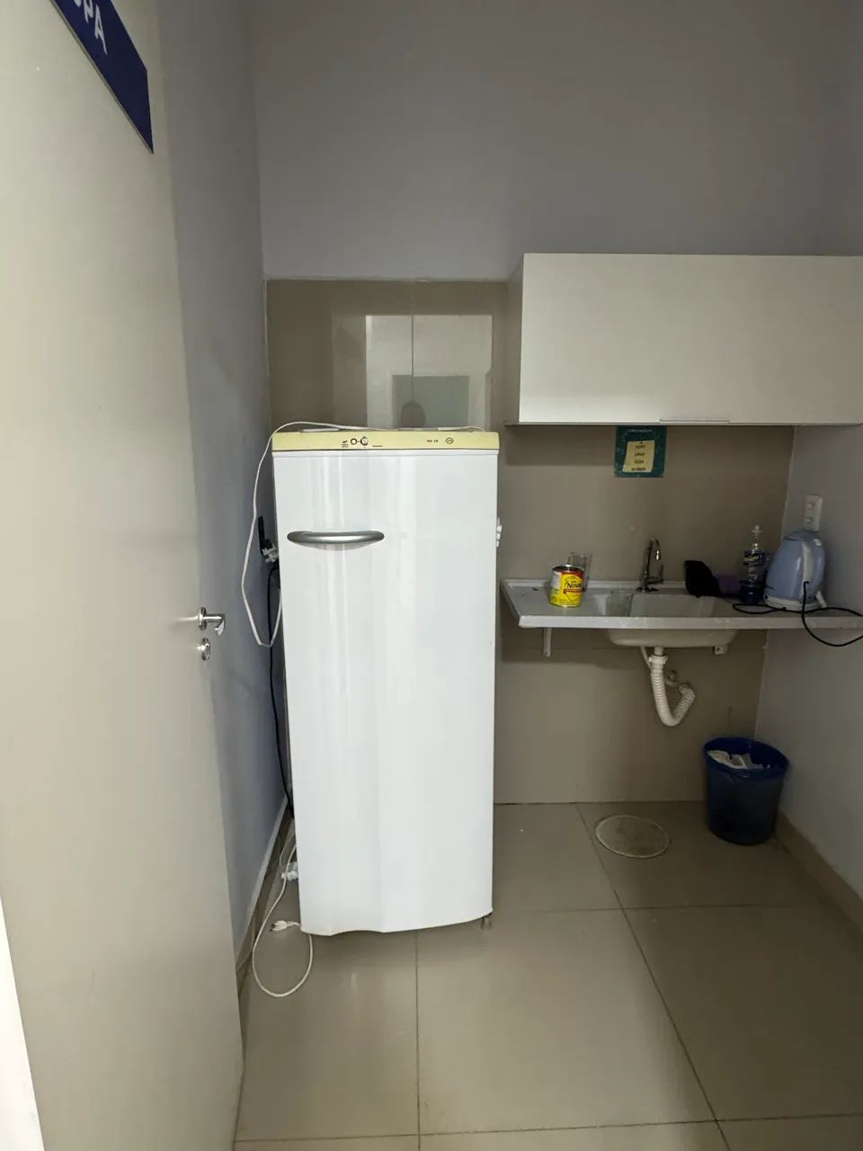 Itens e móveis para clínicas - Foto 4