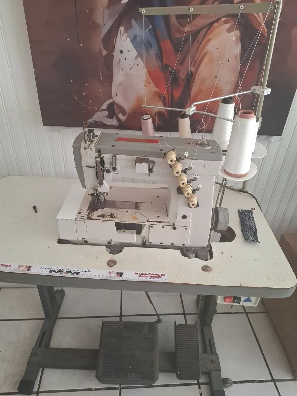 Maquina  de costura overloque industrial 