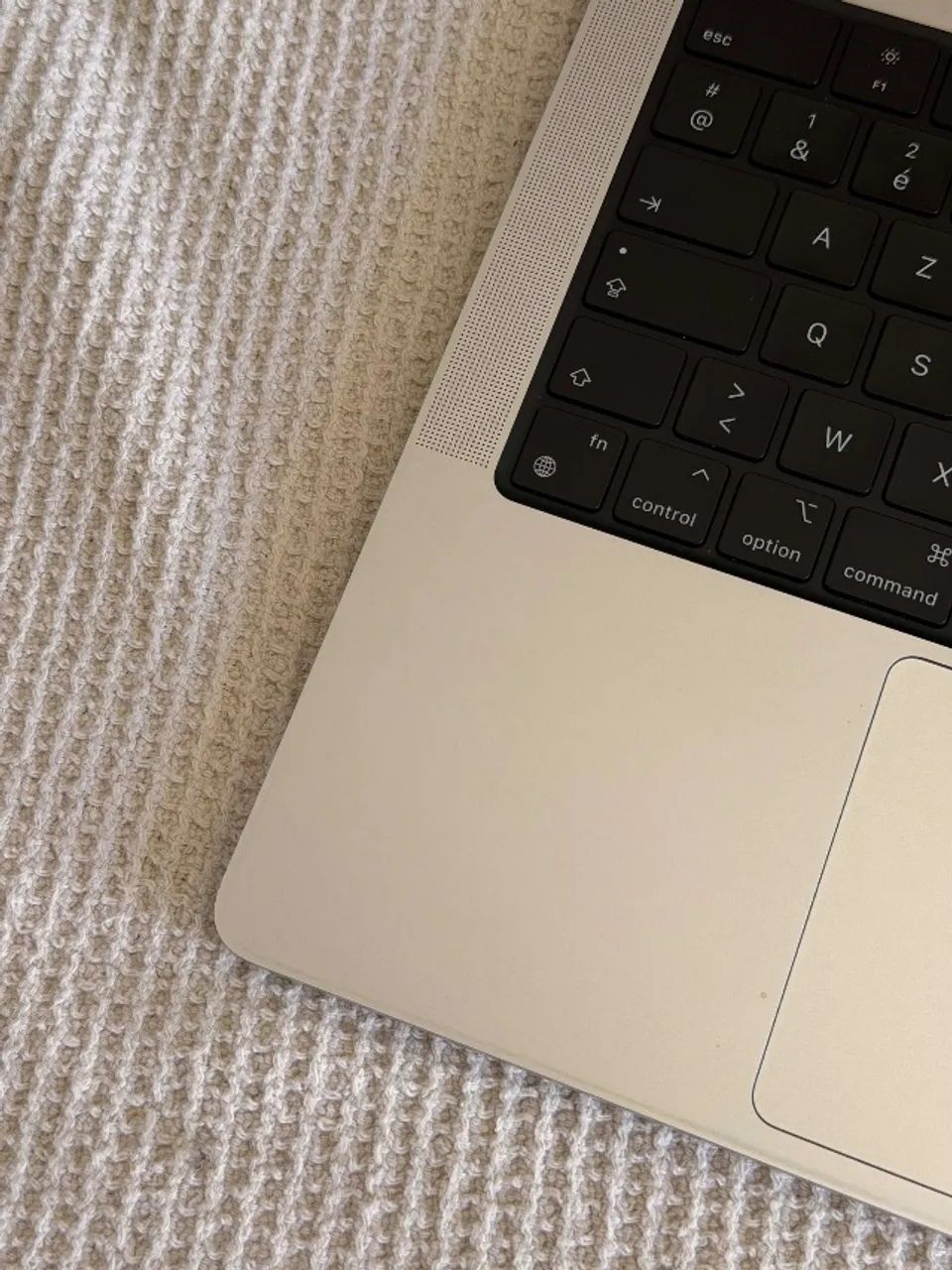 MacBook Pro 14" M2 Pro 16GB | 1T | Tela e placa lógica NOVAS - Foto 3