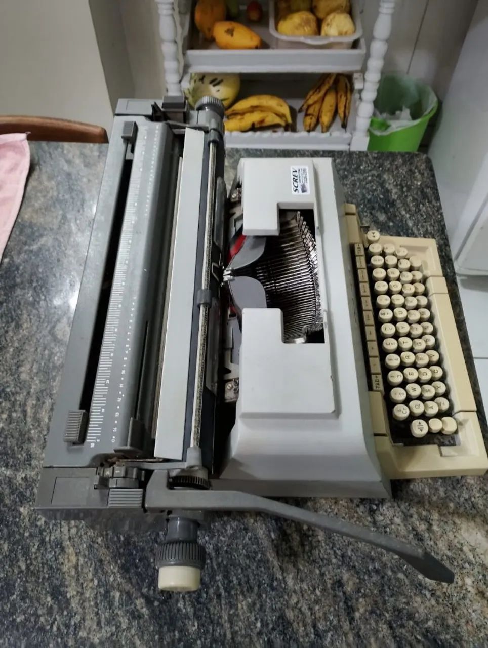 Vendo máquina de datilografia conservada  - Foto 4
