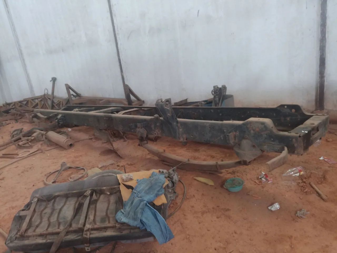 Chassis de cargo toco mecânica operacional no documento. - Foto 5