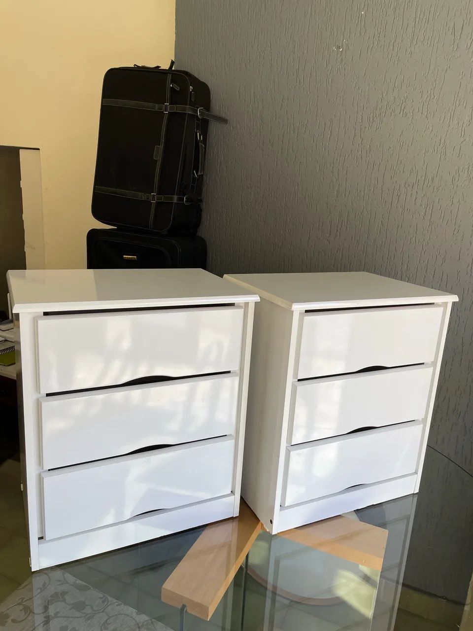 Jogo de Criado Mudo Branco em Mdf 