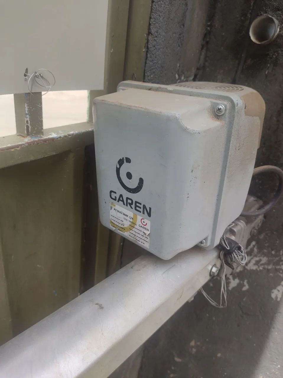 Vendo motor para portão R$300 - Foto 3