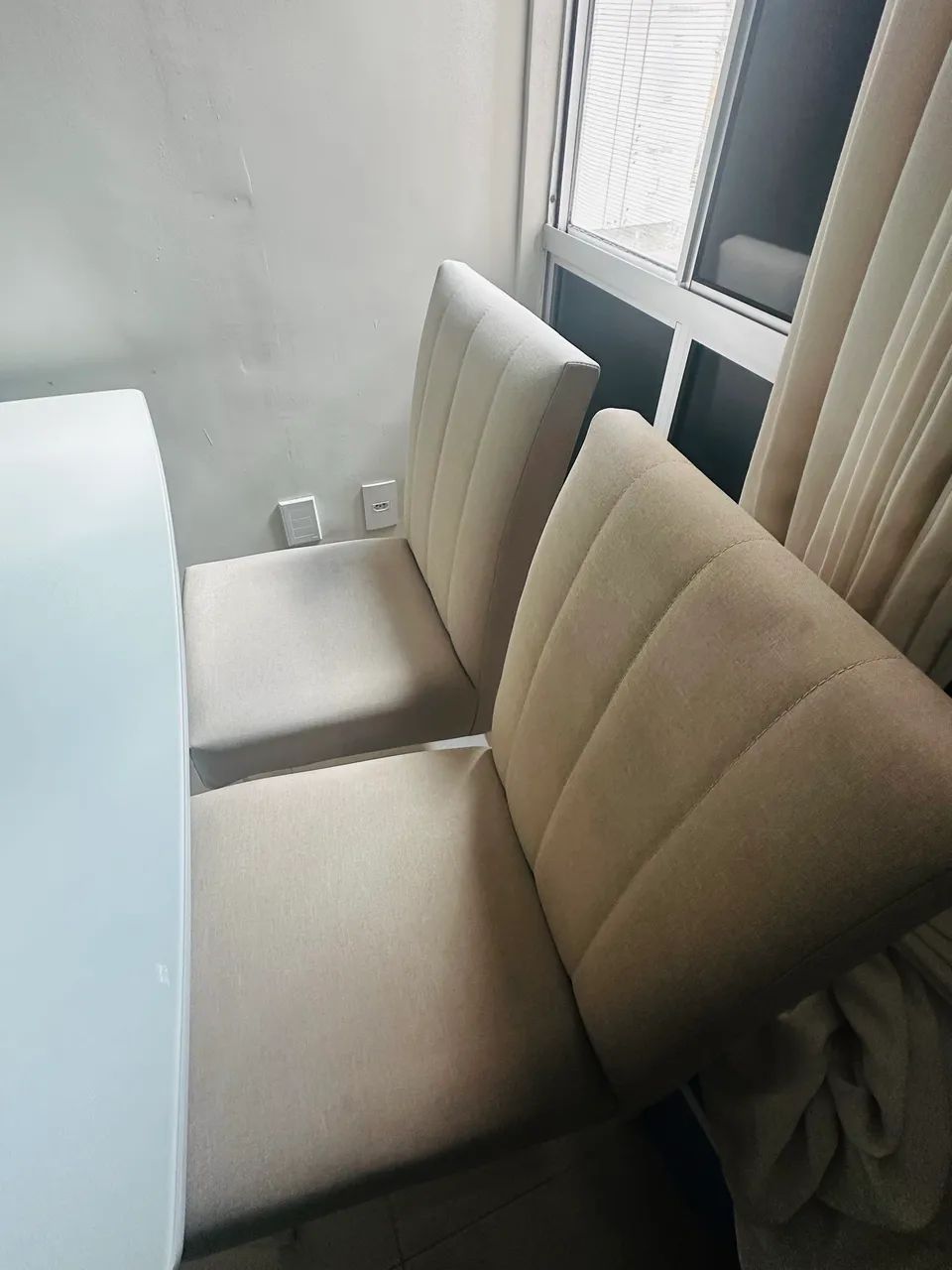 Conjunto de mesa de jantar com 4 cadeiras  - Foto 3
