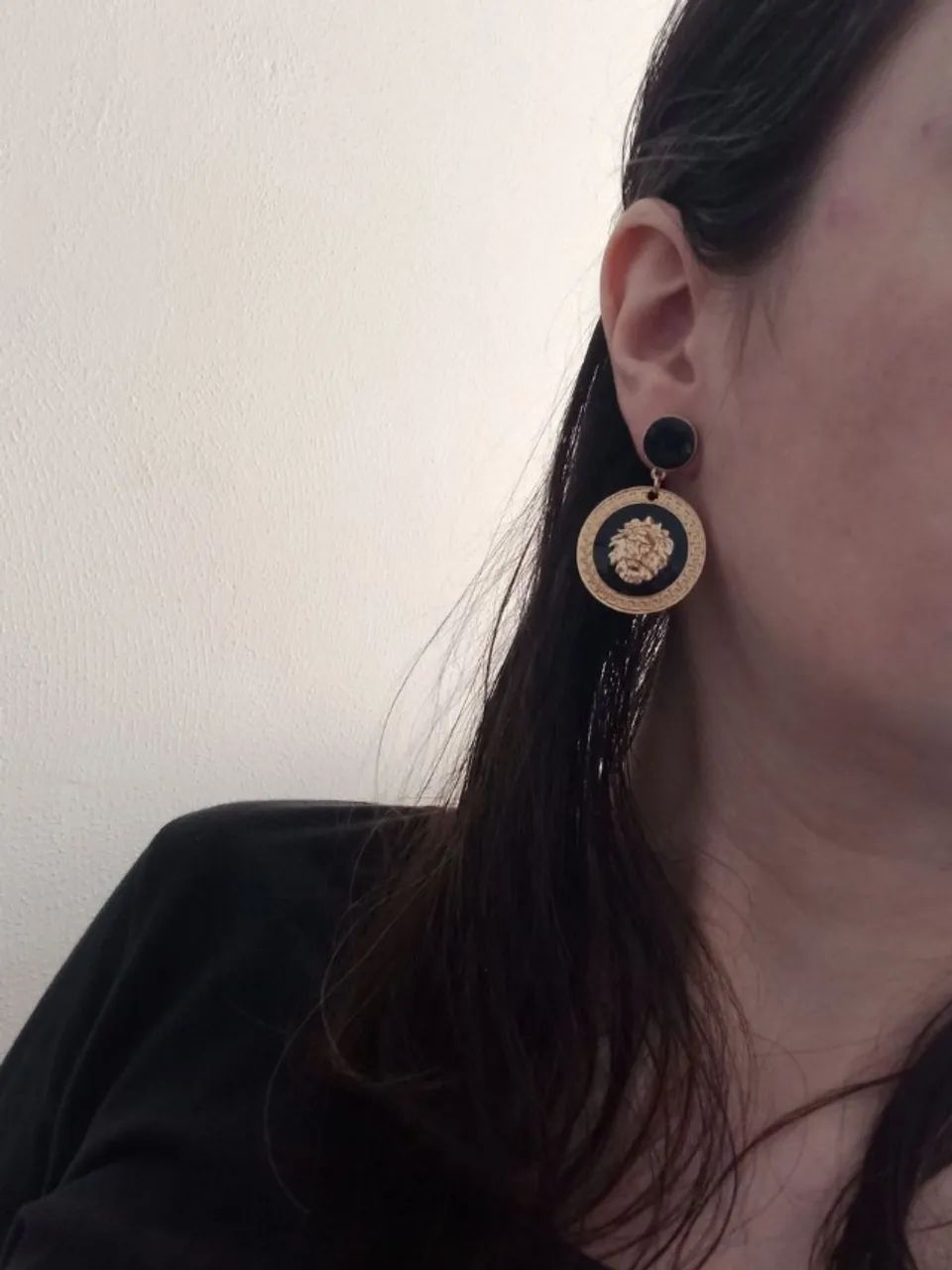 Brinco Redondo de Leão Preto (novo) - Foto 3