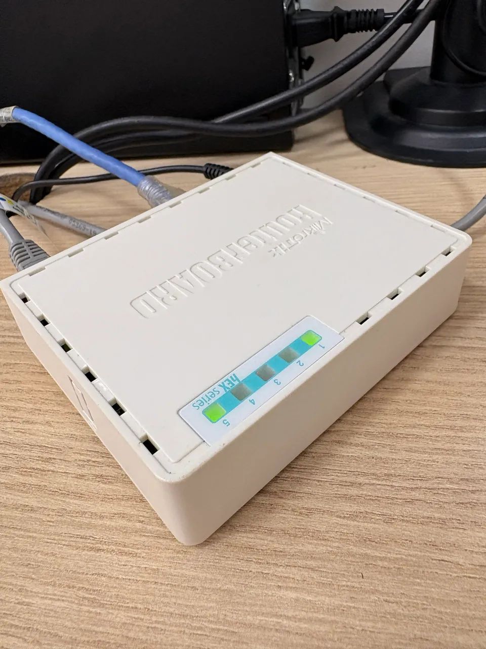 Mikrotik RB750r2 - Foto 2