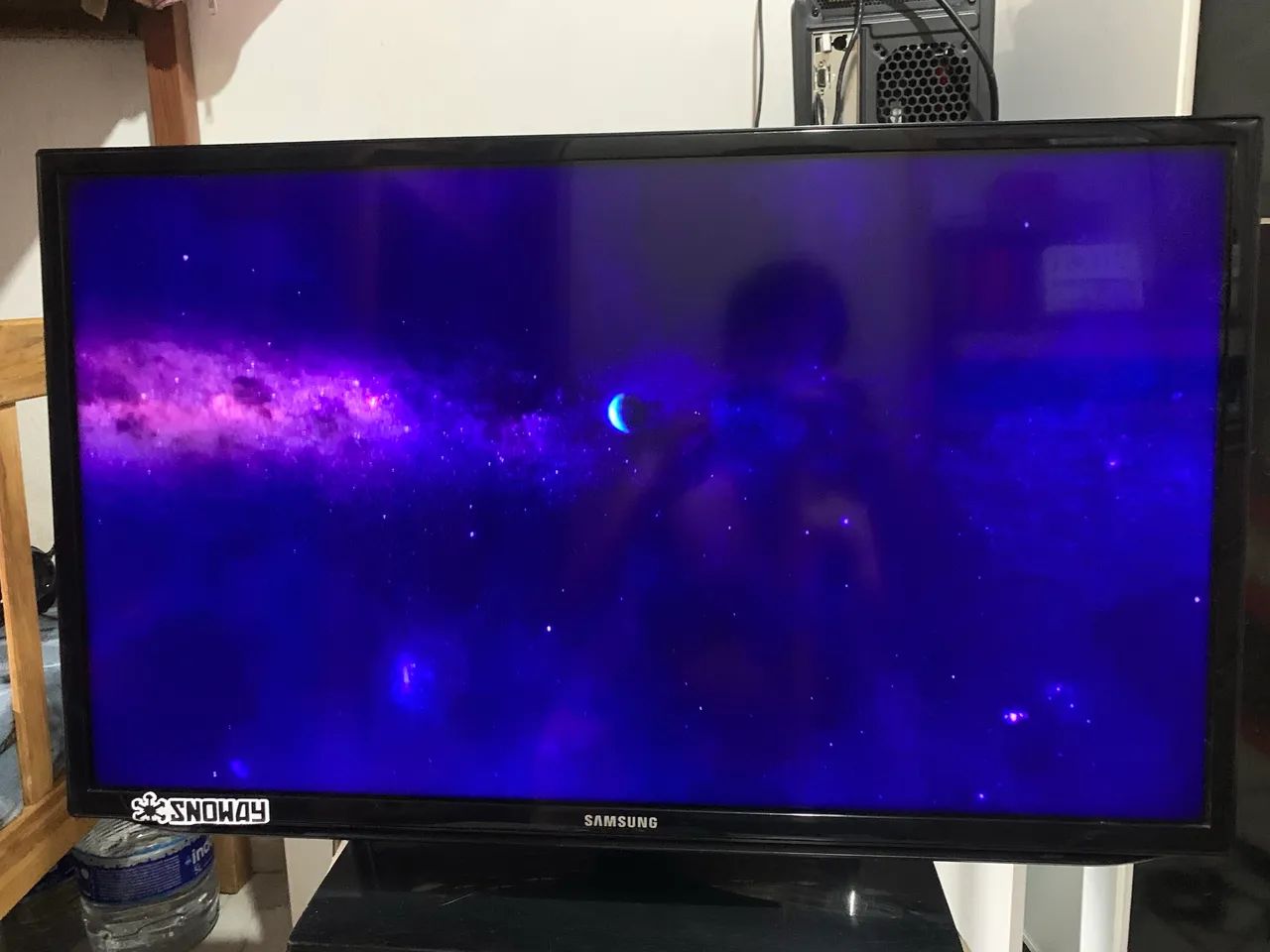 TV 32 POLEGADAS ( NÃO É SMART)