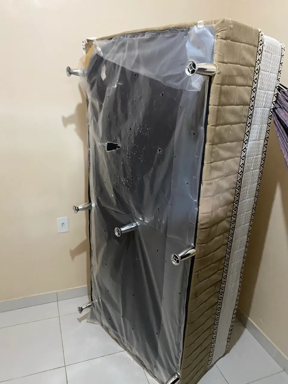 CAMA BOX DE SOLTEIRO ESTOFADA ? LINDA E CONSERVADA! - Foto 3