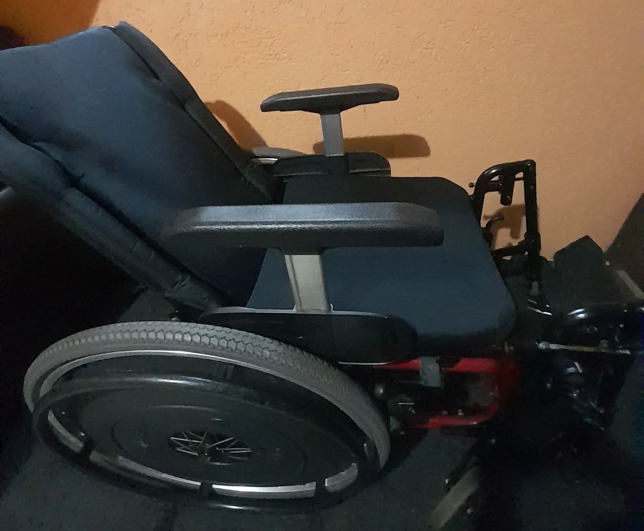 Cadeira de rodas reclinavel - Foto 4