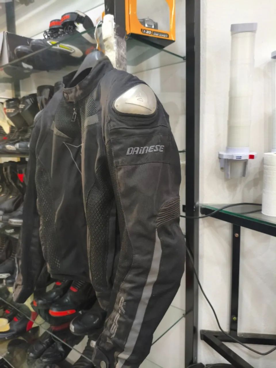 Jaqueta Dainese 50 Eur verao inverno com forro e titânio no ombro  - Foto 5