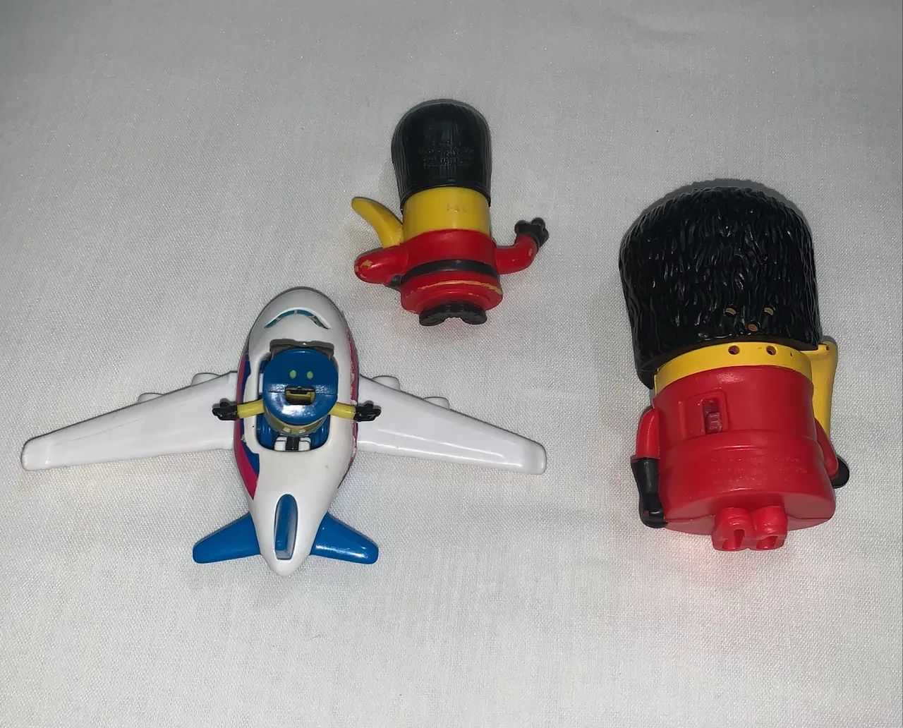 3 bonecos coleção minions ótimo estado  - Foto 3