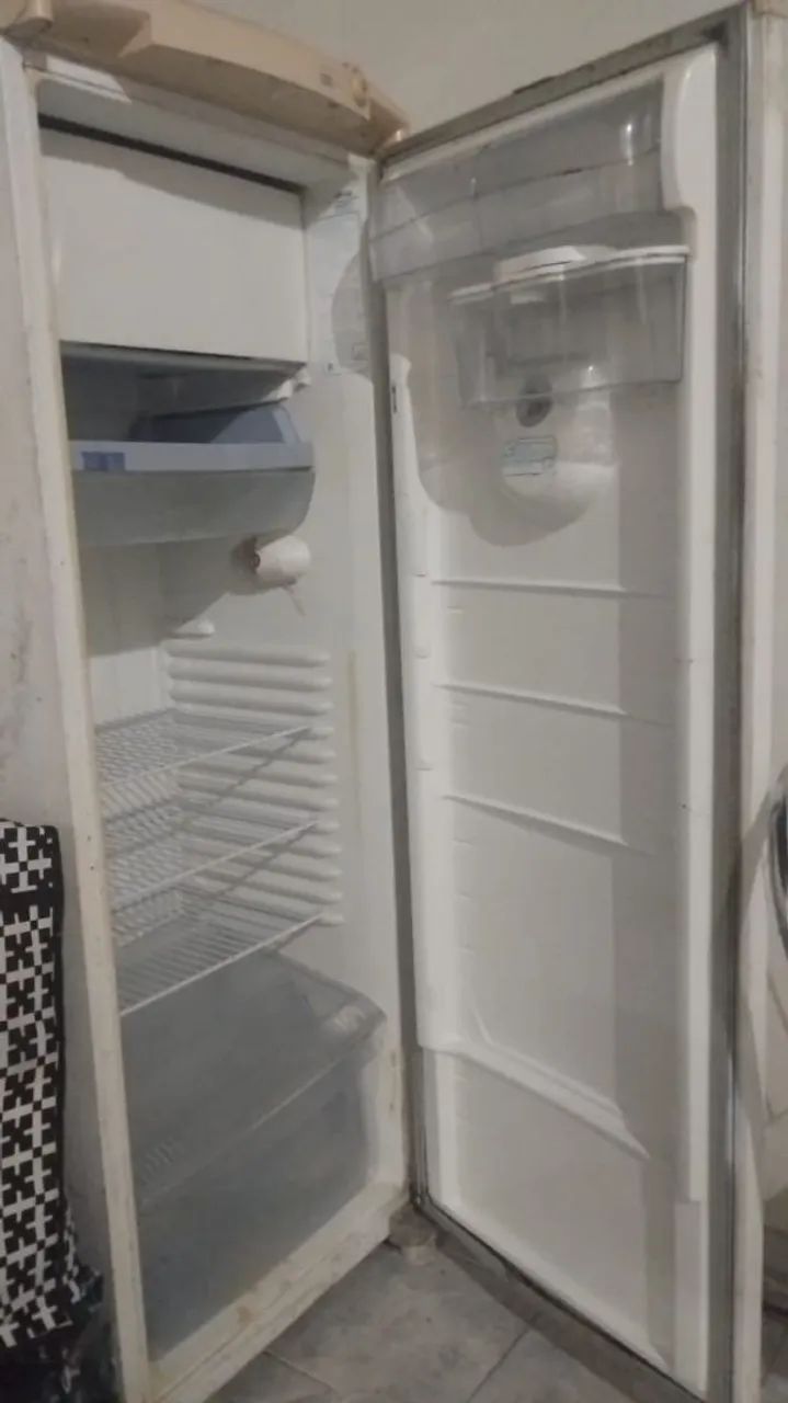 Geladeira Consul Degelo Seco - Funcionando Perfeitamente - Foto 3