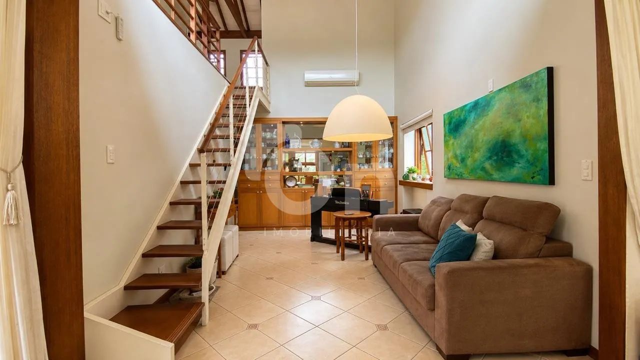 Casa de 4 dormitórios no Sambaqui - Foto 3