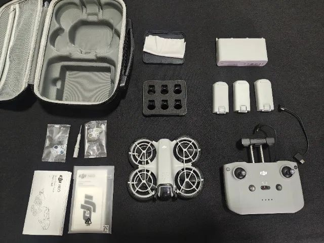 DJI NEO Fly More Combo Drone