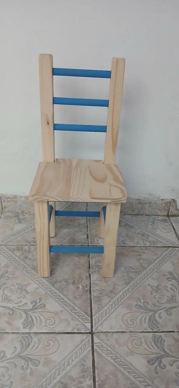 Mesa de madeira infantil. - Foto 3