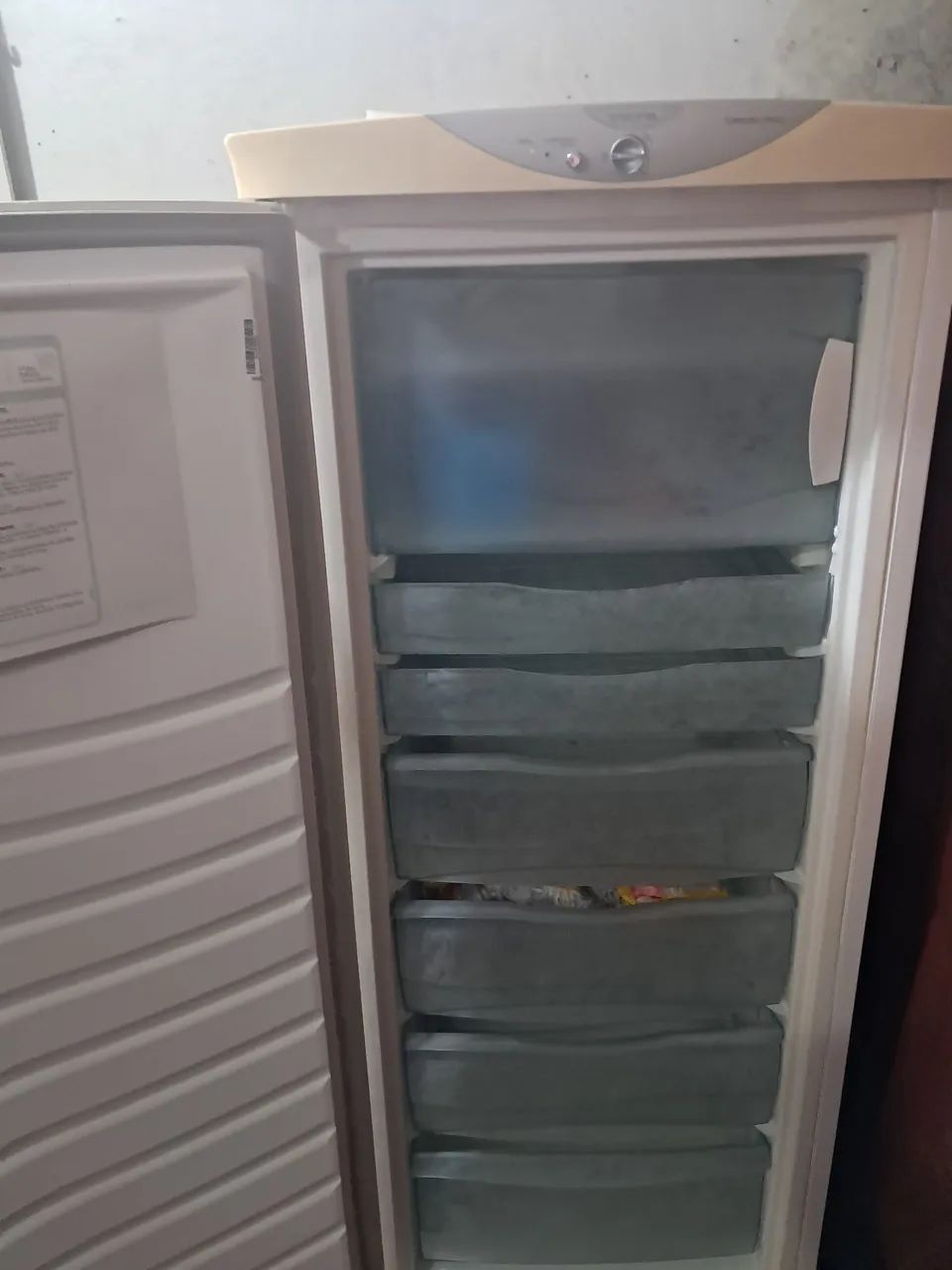 Freezer Brastemp frost free (não nesceita descongelar)Voltagem 220, funciona perfeitamente - Foto 2