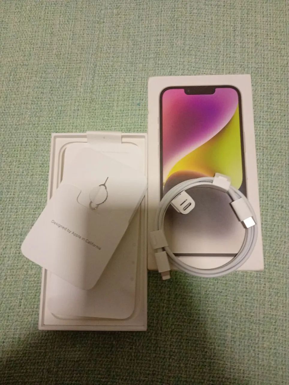 Caixa iPhone 14 pro completa 
