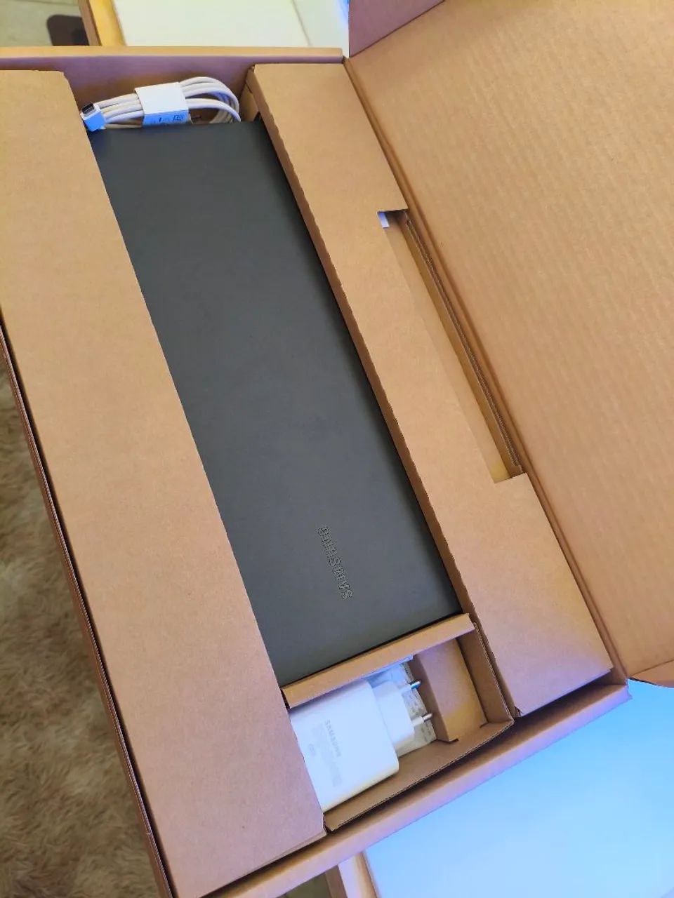 SAMSUNG GALAXY BOOK 2 - Foto 2