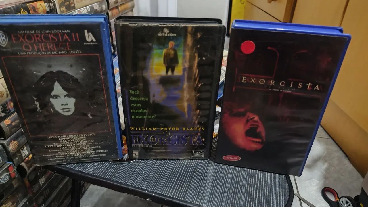  VHS EXORCISTA 2,3 e o início 