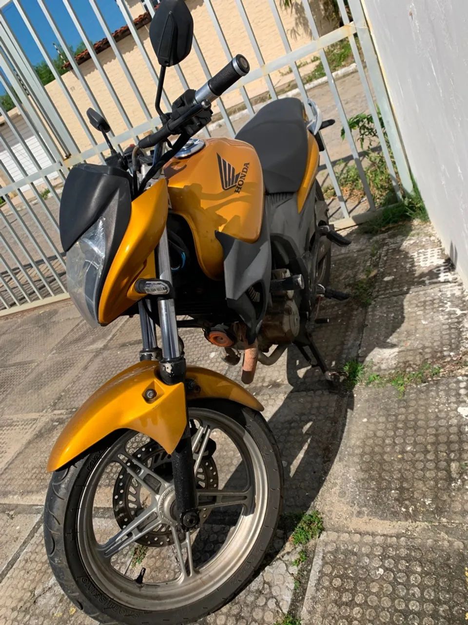 CB300 